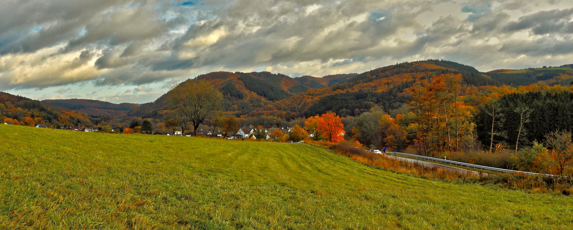 Herbstpanorama vom Ahrtal