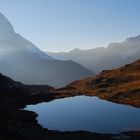 Herbstruhe - Matterhorn mit Riffelsee , Walliser Alpen. Schweiz