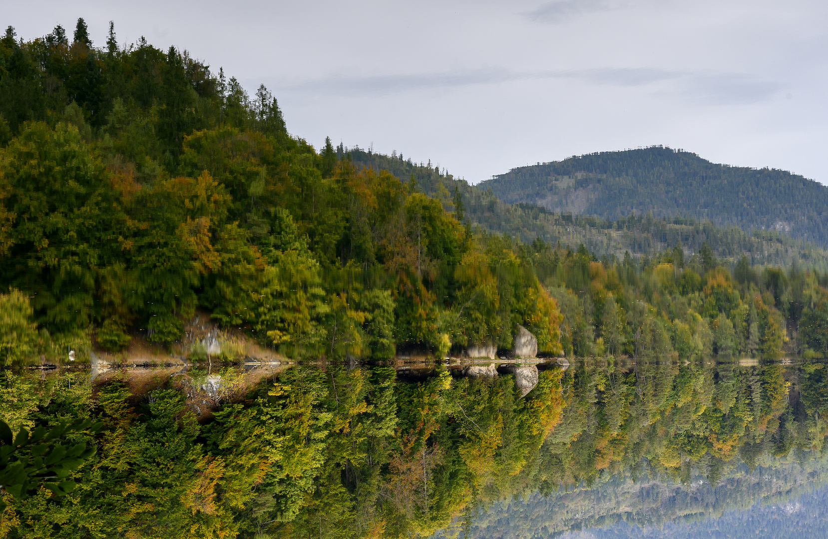 herbstseespiegelung..verdreht