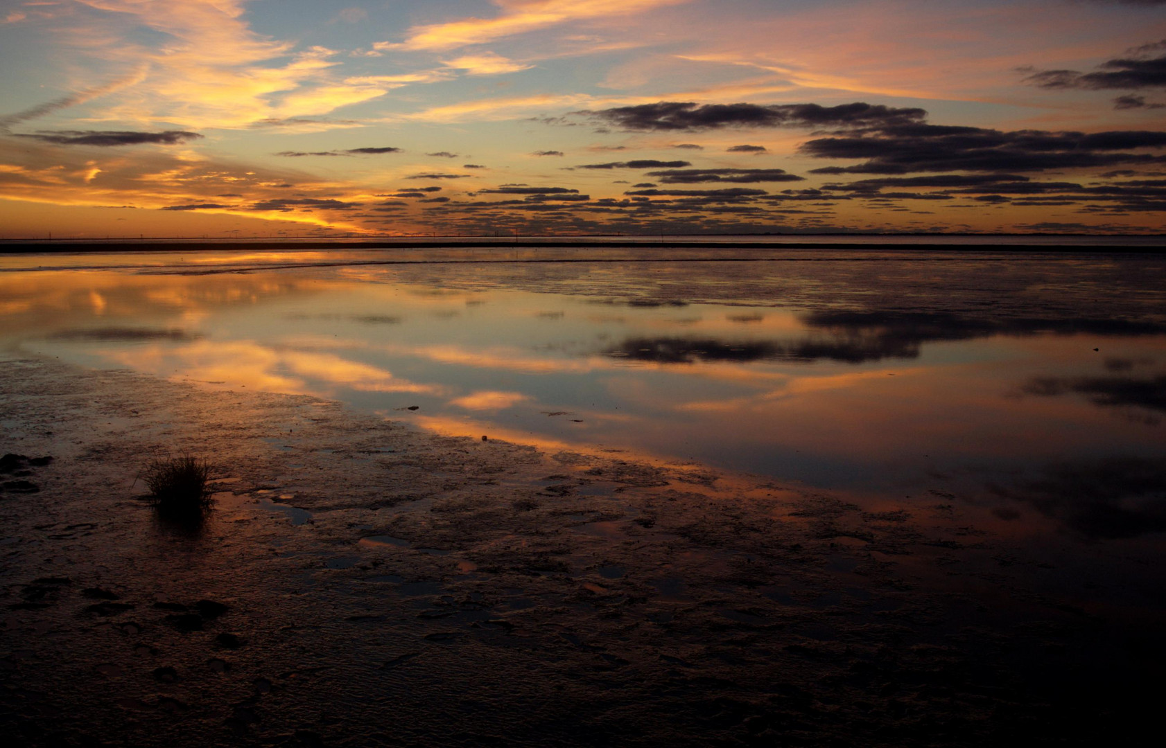 Herbstsonne im Wattenmeer vor Norddeich.......