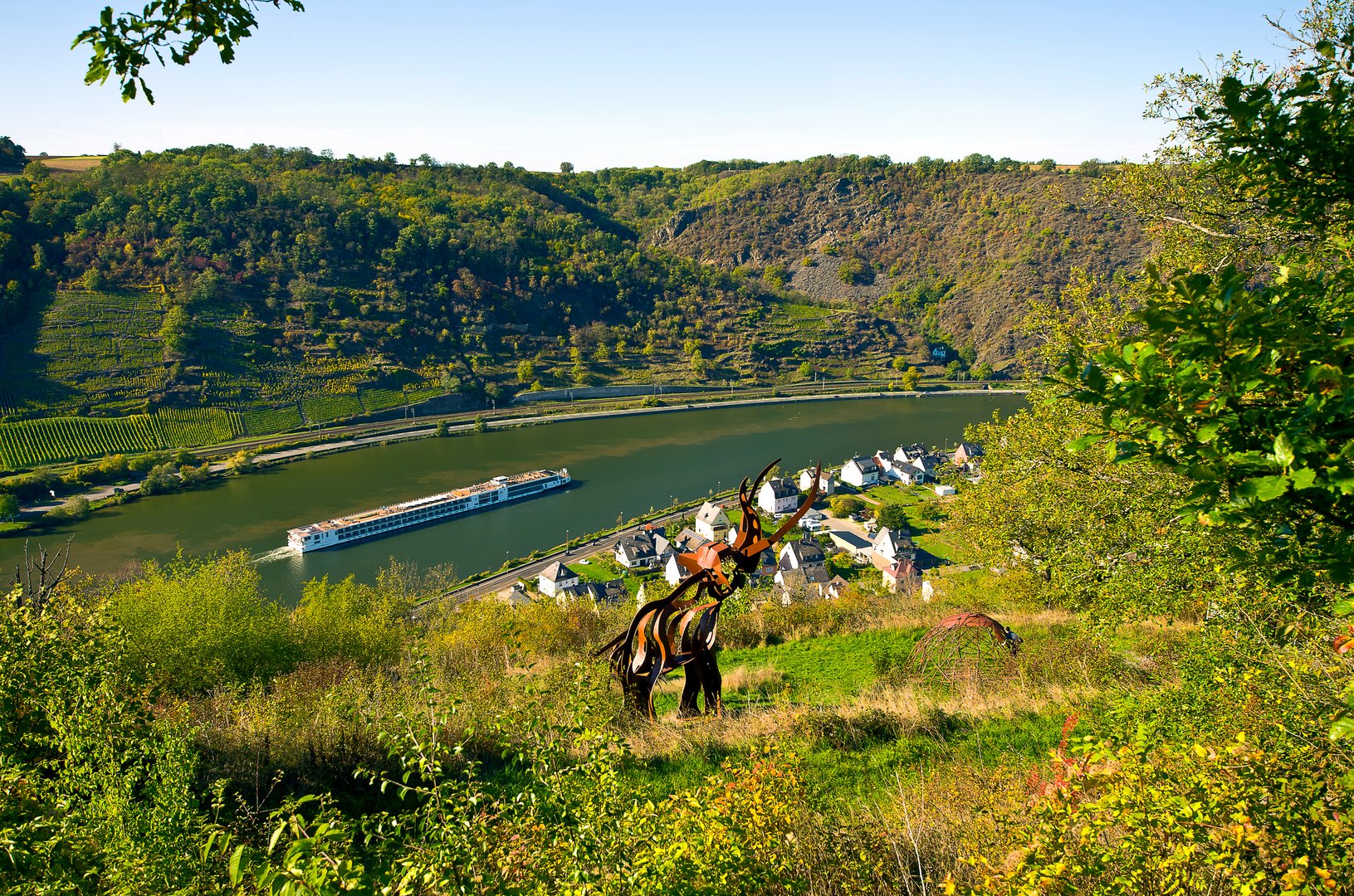 Herbstsonne über dem Moseltal bei Oberfell