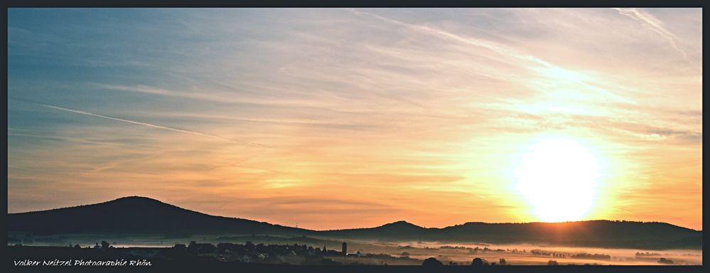 Herbst....Sonnenaufgang im Hessischen-Kegelspiel