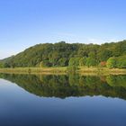 Herbstspiegelung am Kemnader Stausee