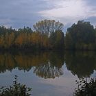 Herbststimmung am Badeweiher in Roth-Wallesau