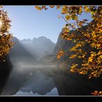 Herbststimmung am Gosausee, im Hintergrund der Dachstein