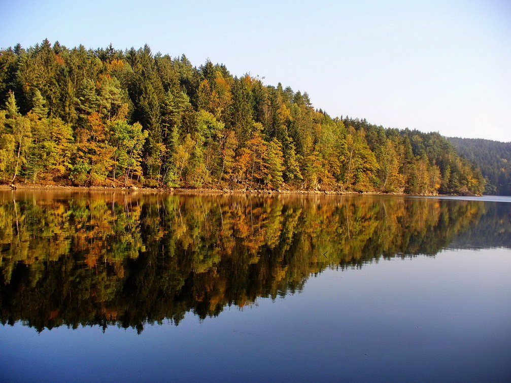 Herbststimmung am Höllensteinsee -Bayerischen Wald/ Viechtach