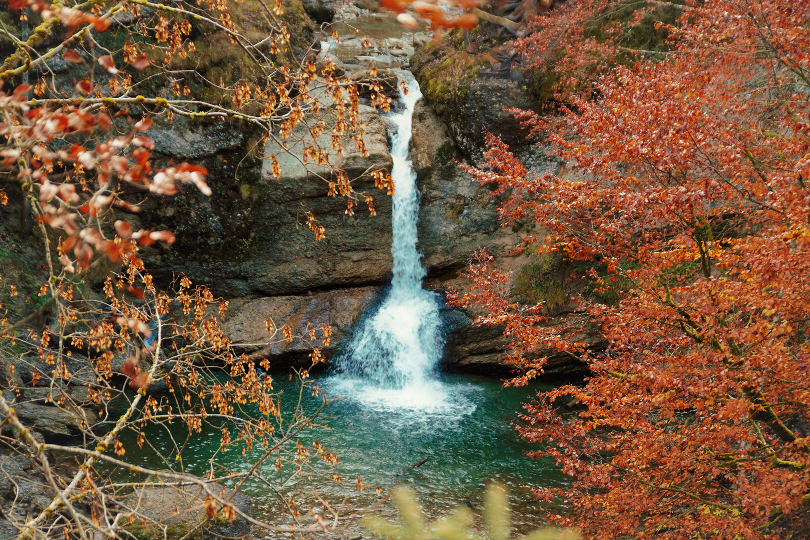 Herbststimmung am kleinen Wasserfall