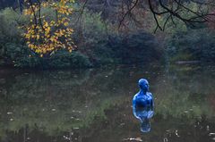 Herbststimmung im Parc Montsouris - blue man    