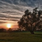 Herbststimmung im Sonnenuntergang (in HDR)