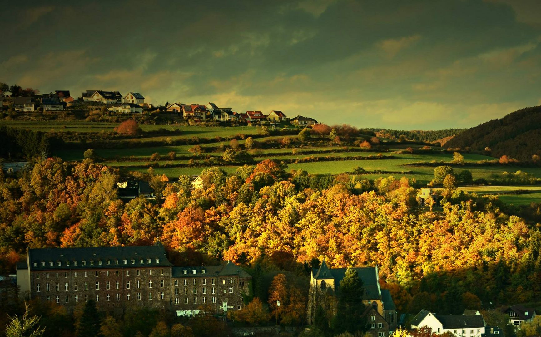 Herbststimmung über Schleiden/Eifel