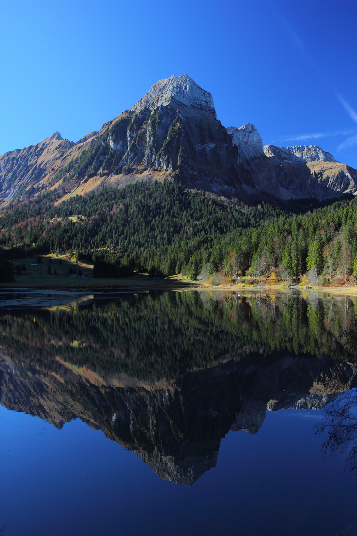 Herbsttag am Obersee GL