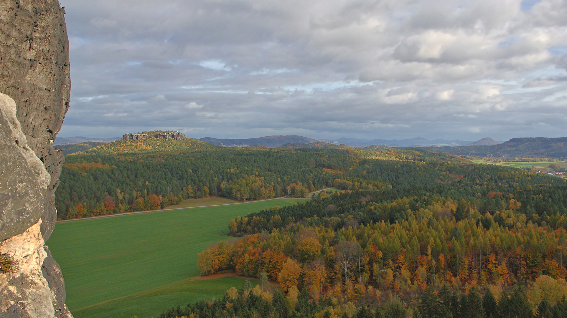 Herbsttag im Elbsandsteingebirge