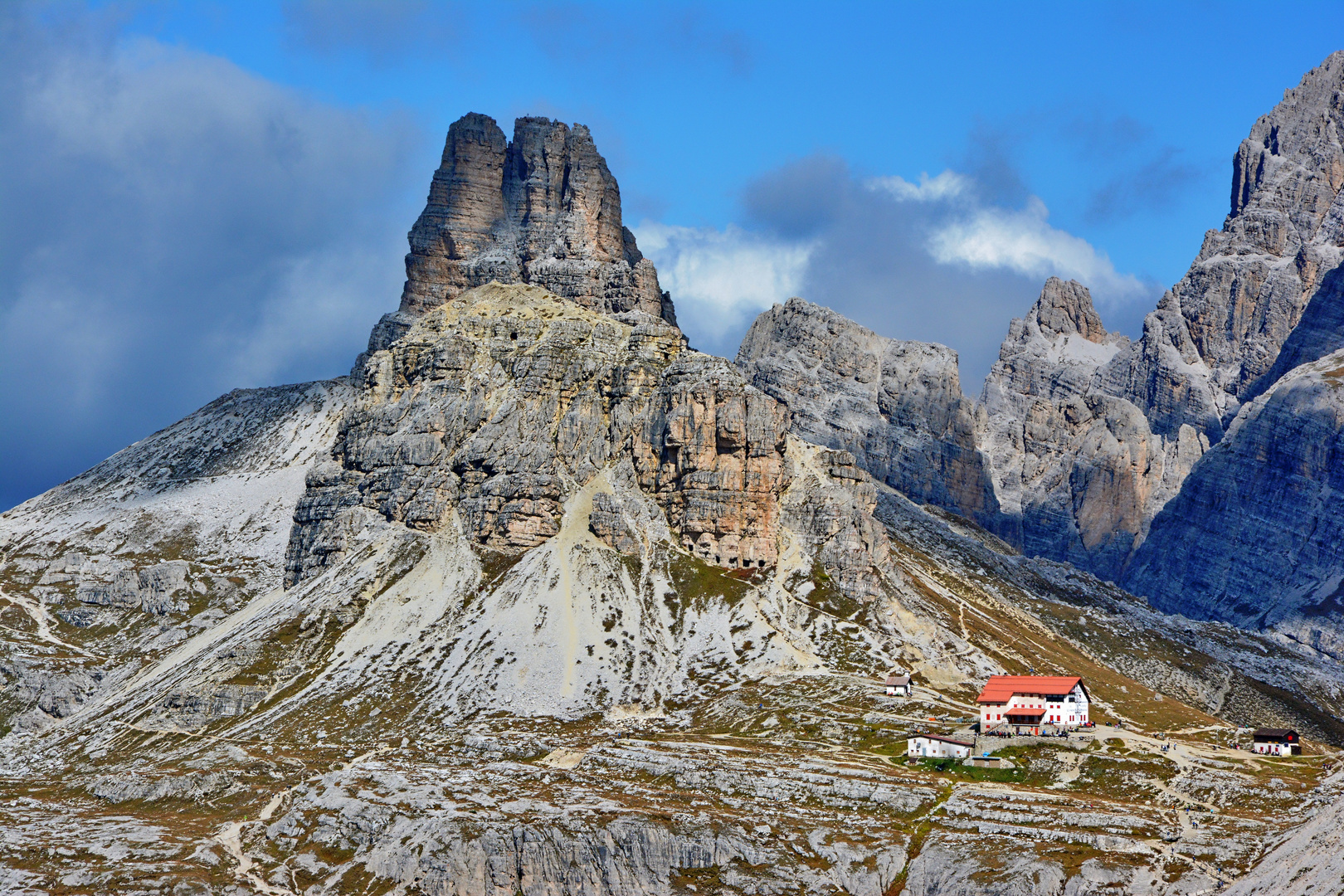 Herbsttag in den Dolomiten 