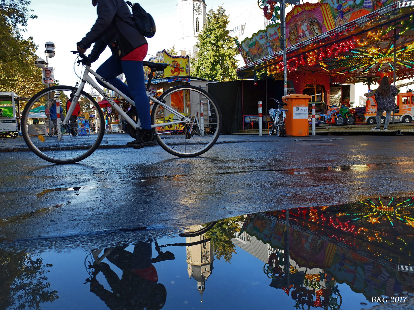 Herbstvolksfest nach dem Gewitter