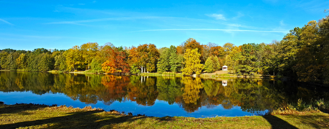 Herbstzauber Foto & Bild teich, herbst, jahreszeiten Bilder auf