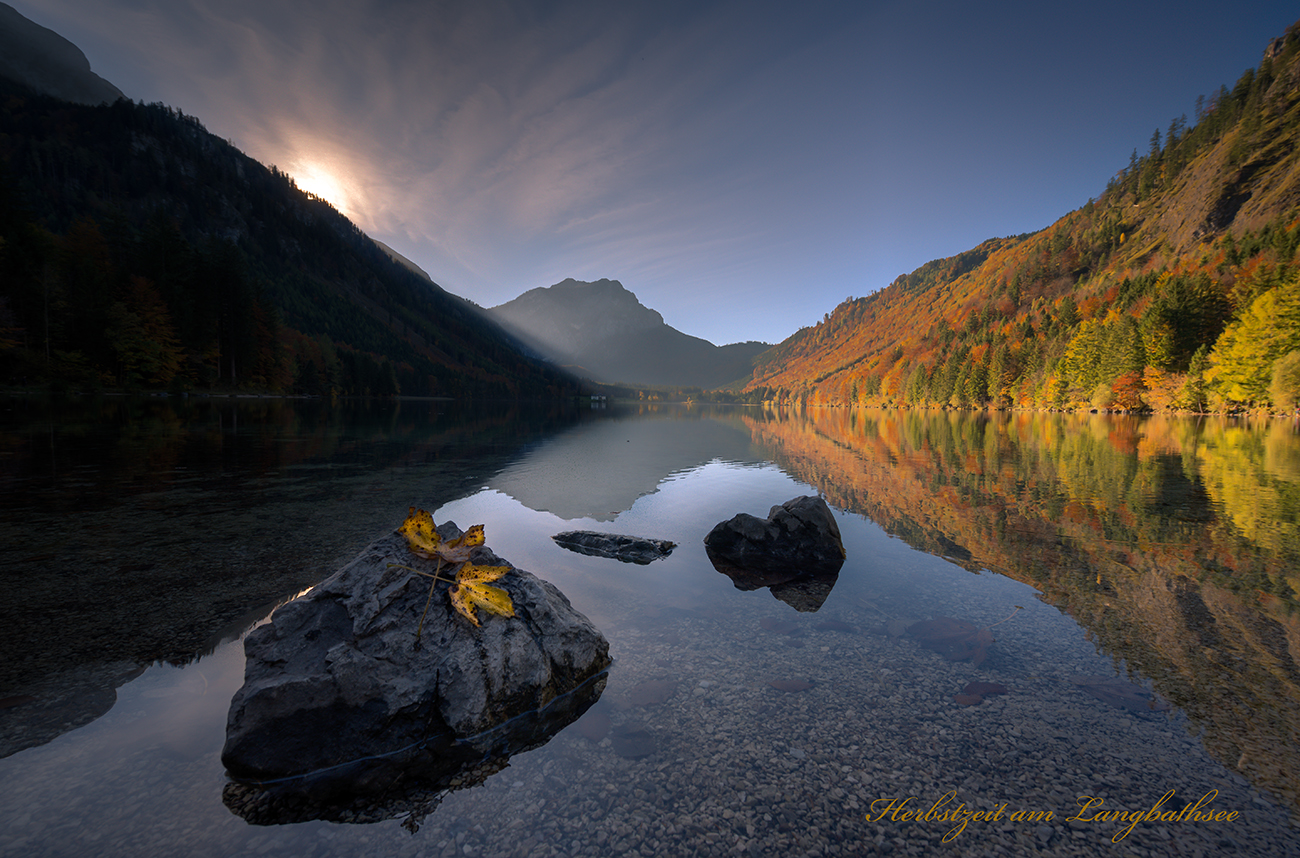 Herbstzeit am Langbathsee 