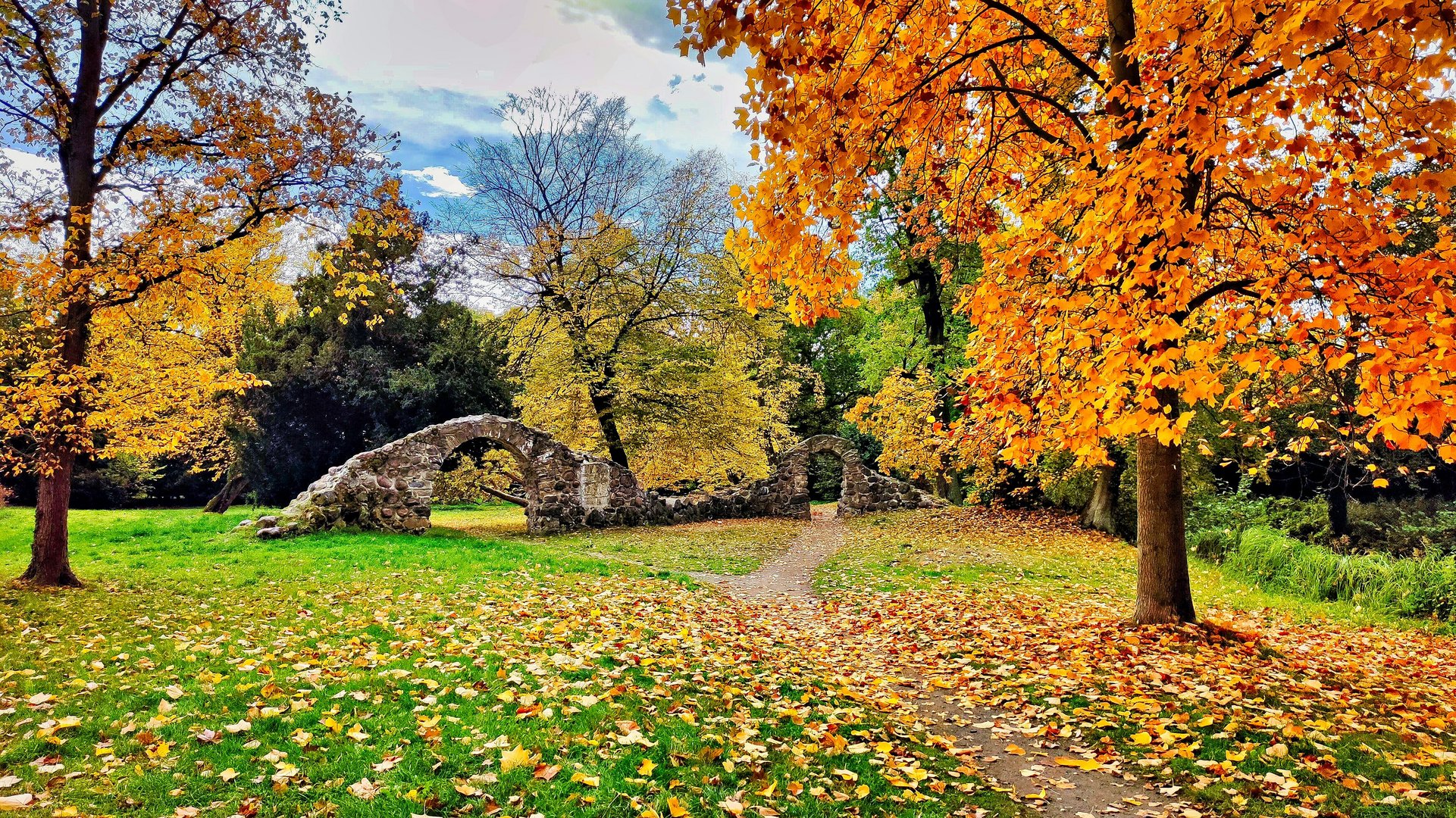 Herbstzeit im Schlosspark