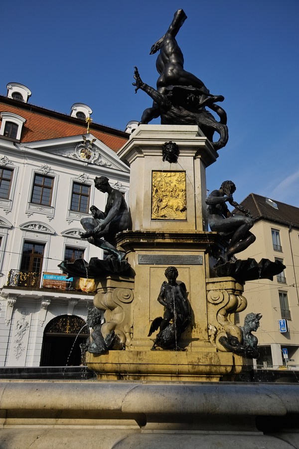 Herkulesbrunnen