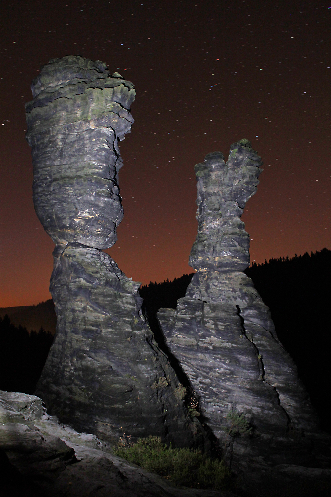 Herkulessäulen bei Nacht