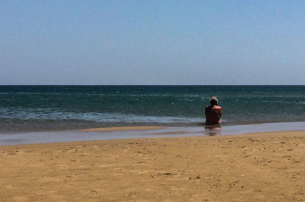 Hermann allein im Meer 