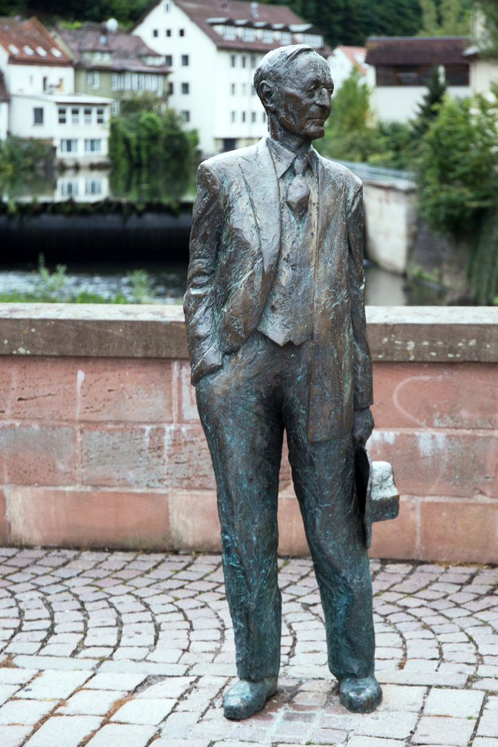 Hermann Hesse-Brückenstatue