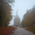 Hermannsdenkmal im Nebel