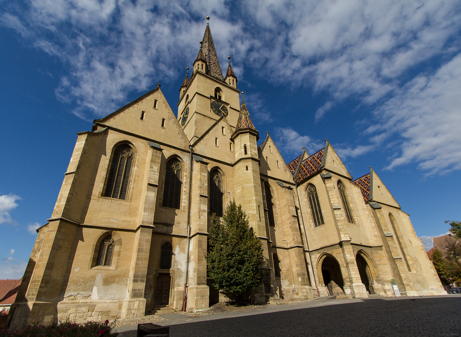 Hermannstädter Stadtpfarrkirche aus anderem Blickwinkel