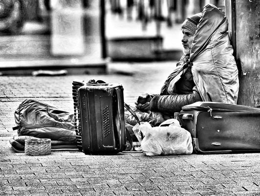 Herr O. ist gerade erwacht.....