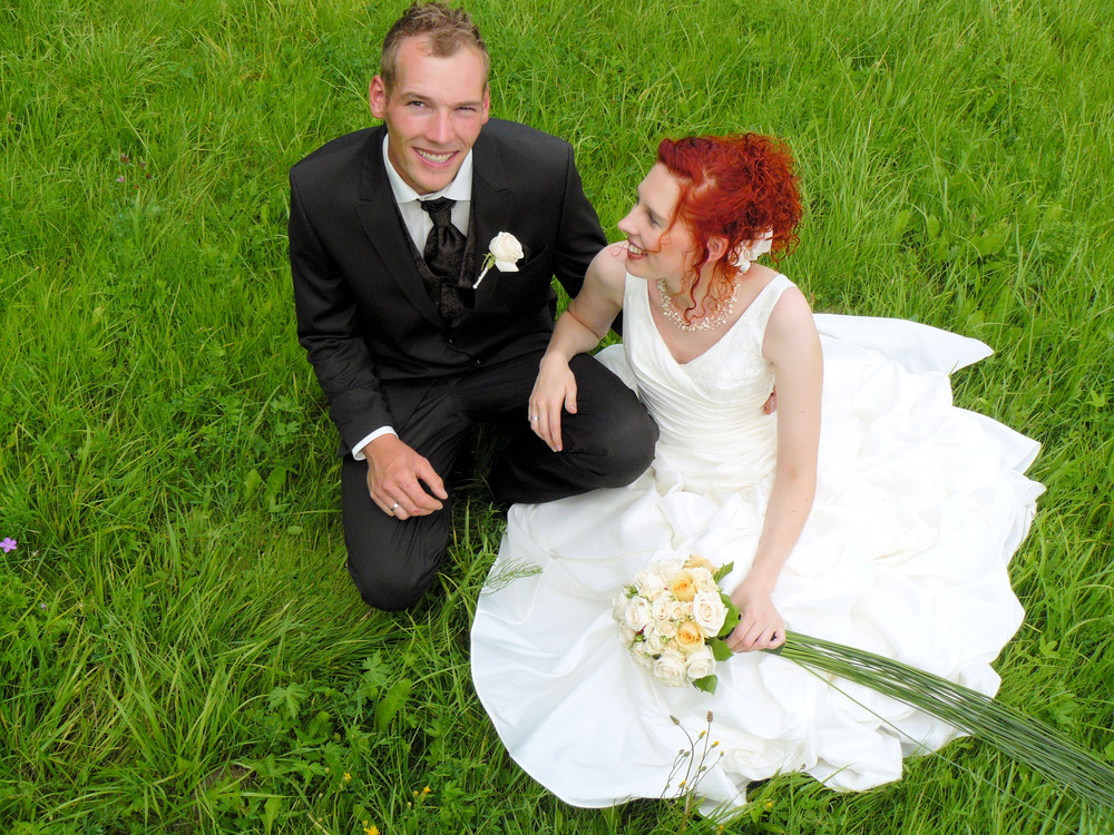 Herr und Frau H. auf der Wiese