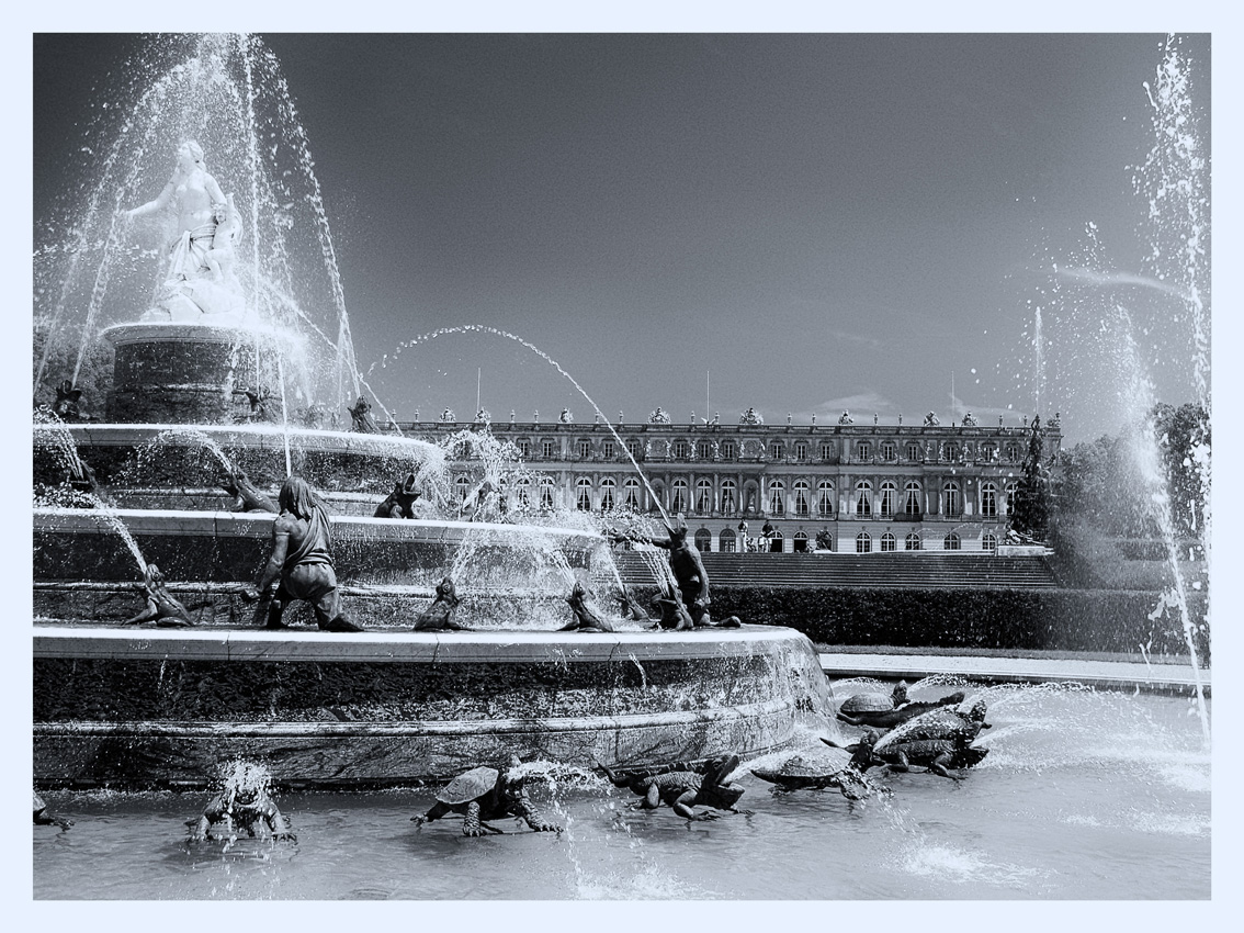 Herren Chiemsee - Brunnen und Schloß