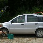 Herren waschen Auto oder: Pass doch mit dem Wasser auf, ich hab schon geduscht