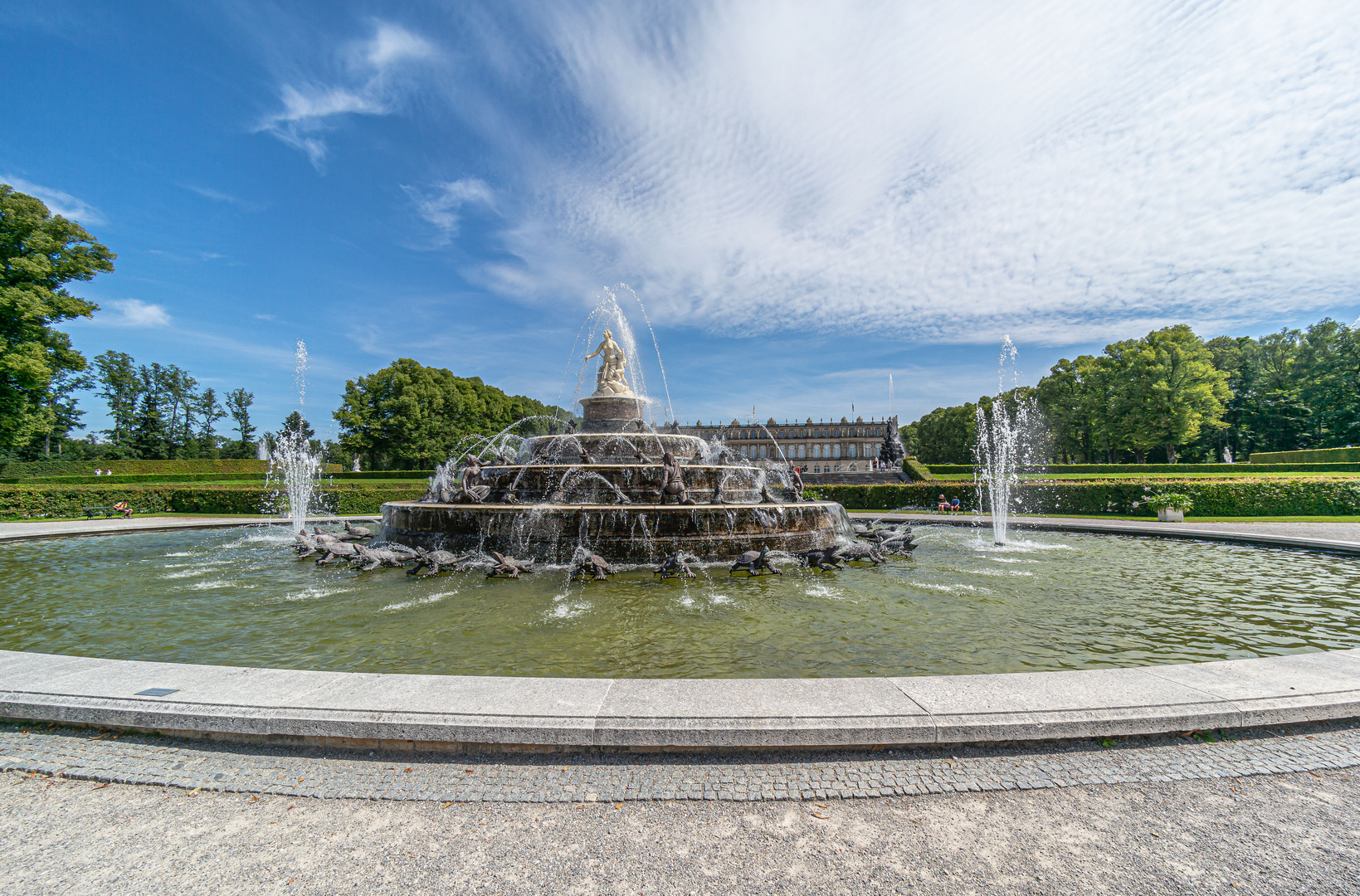 Herrenchiemsee -Wasserspiele und Schloss 