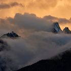 Herrliche Licht-Wolkenstimmung über der Drei Schusterspitze beim Sonnenuntergang.