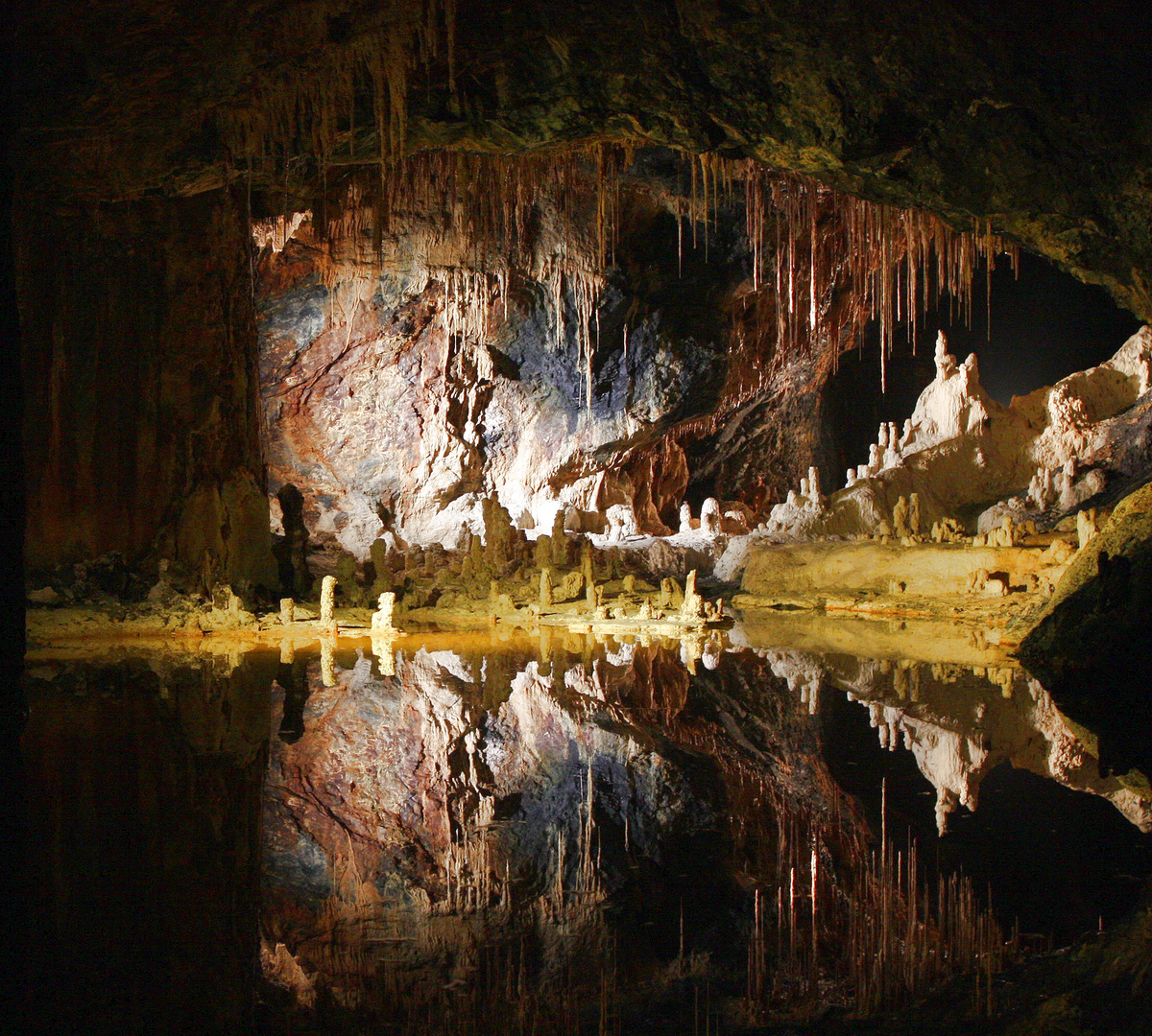 herrliche Spieglung in der Märchengrotte 