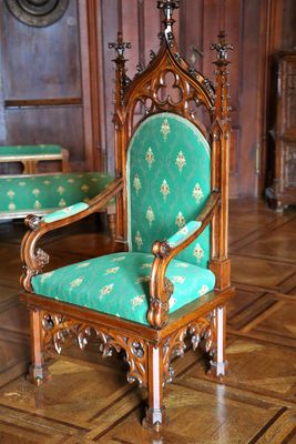 Herrschaftlicher Stuhl