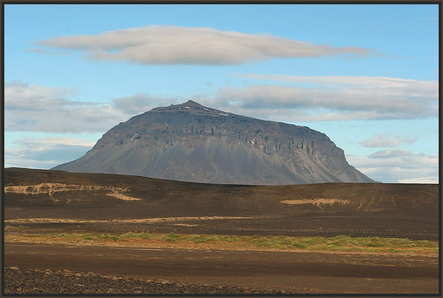 Herðubreið - The Queen