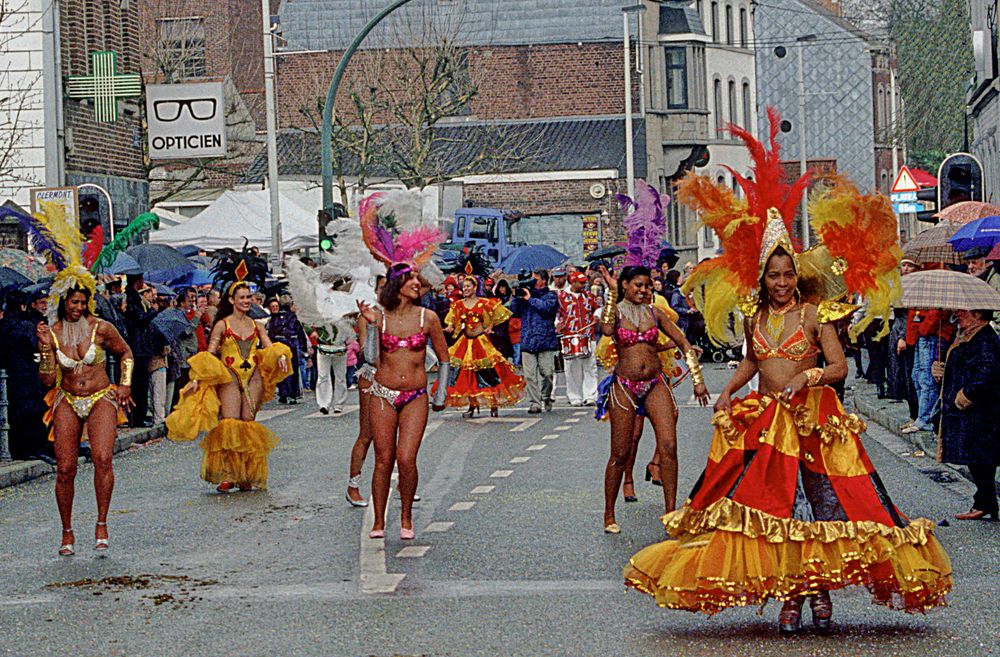 HERVE - BELGIQUE : (2006) - LES BRESILIENNES.