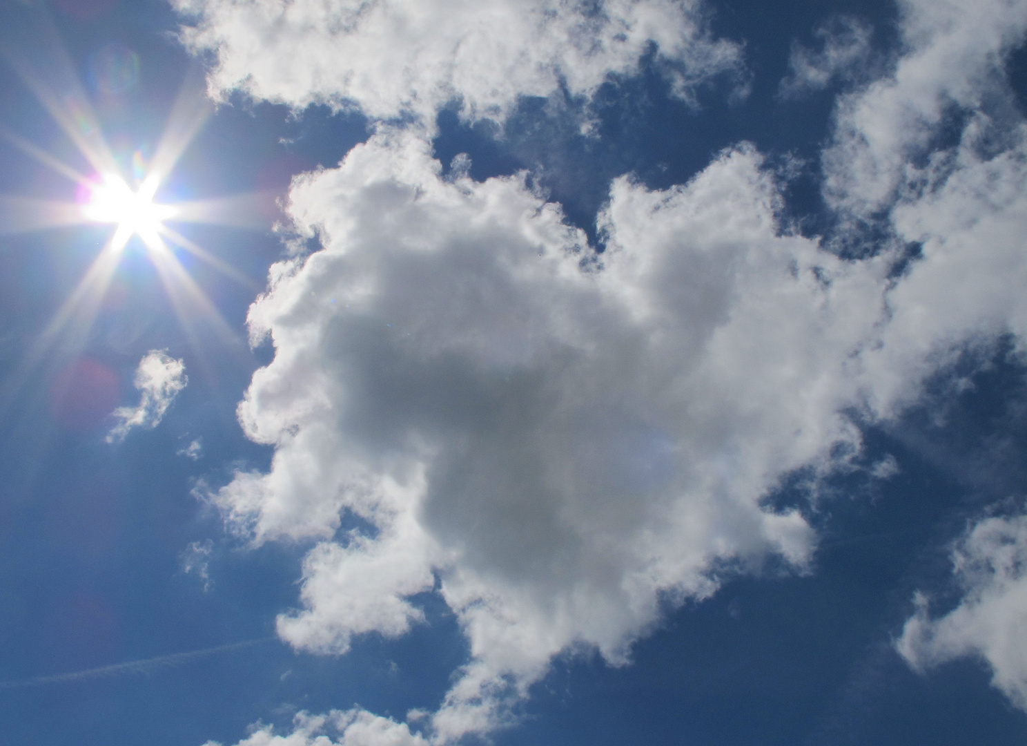 Herz aus Wolken Foto &amp; Bild himmel, wolken, himmel &amp; universum Bilder