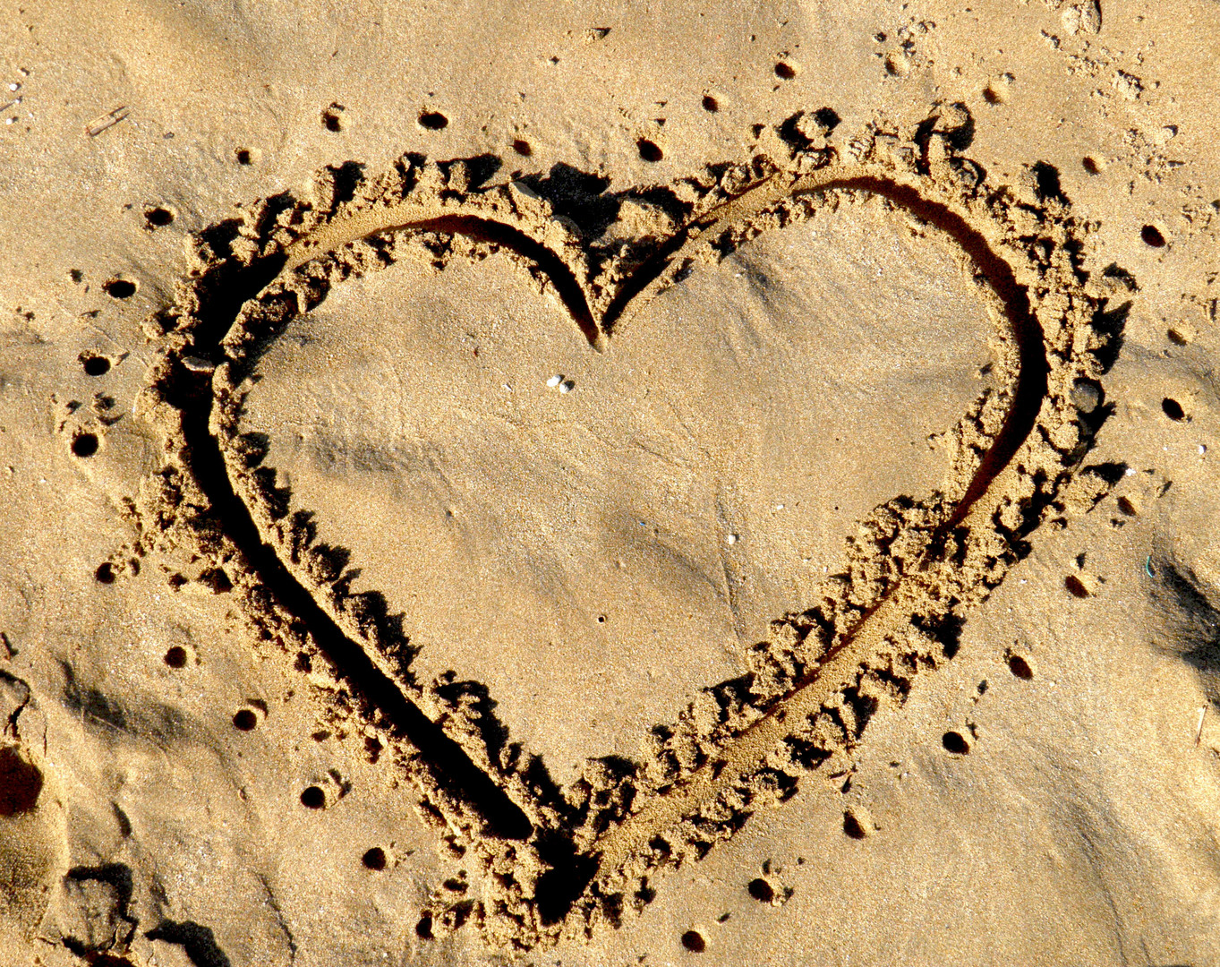 Herz im Sand Foto & Bild wasser, natur, motive Bilder auf
