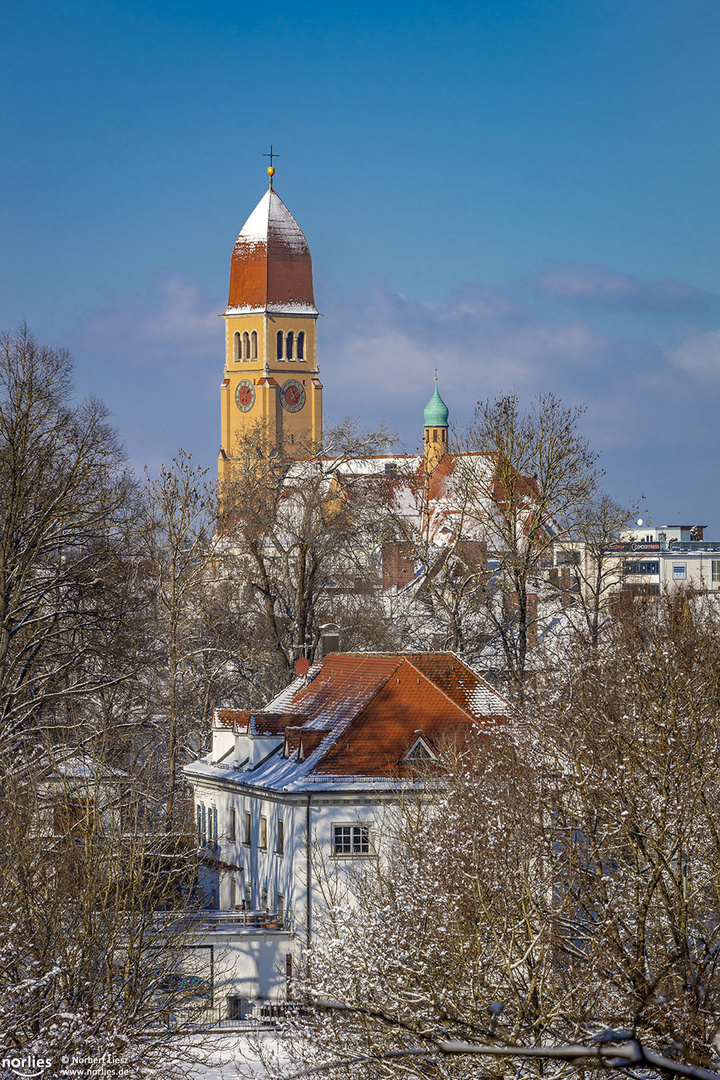 Herz Jesu Kirche im Winter