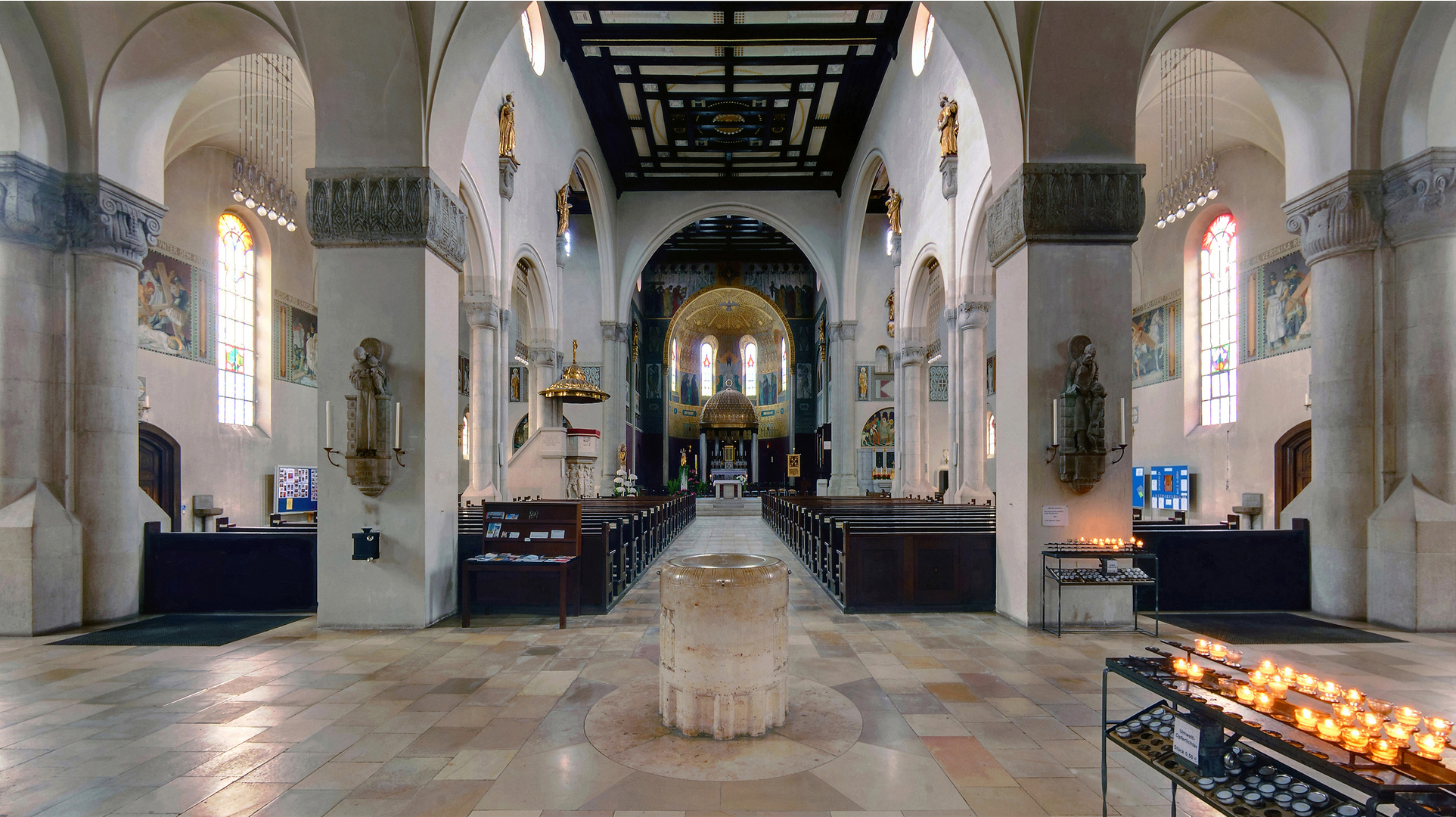 Herz Jesu - Kirche in Augsburg - Pfersee