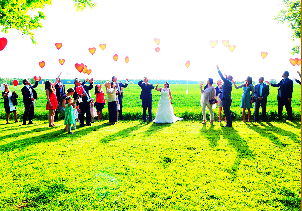 Herzchen-Luftballons auf einer Hochzeit