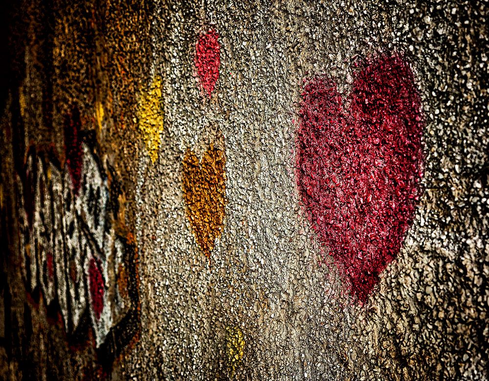 Herzen an der  Wand