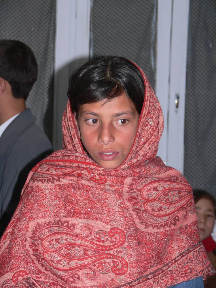 herzkrankes Mädchen aus Afghanistan