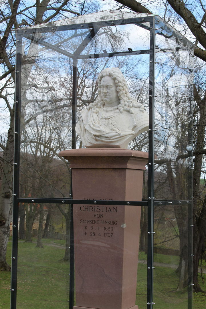 Herzog Christian hat ein schützendes Plexiglashaus erhalten