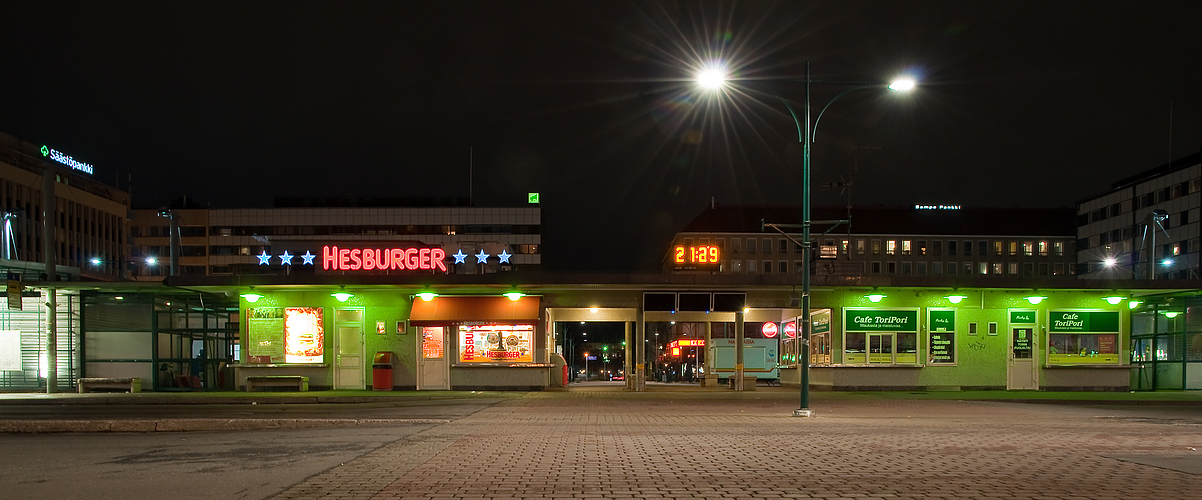 HESBURGER @ 21:29 & 7°