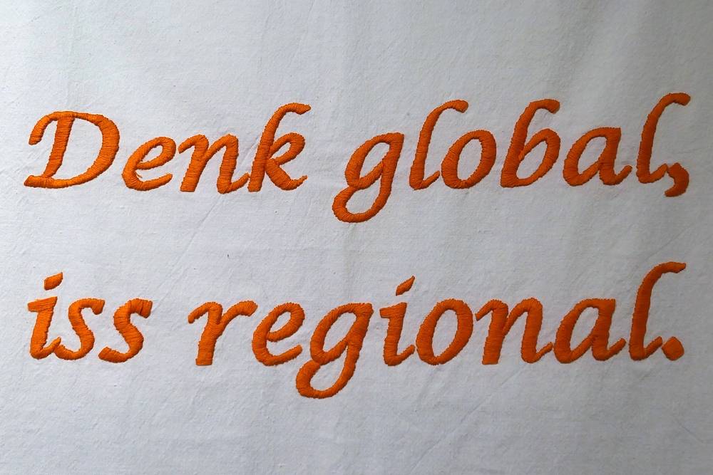 Hessenpark: Denk global, iss regional