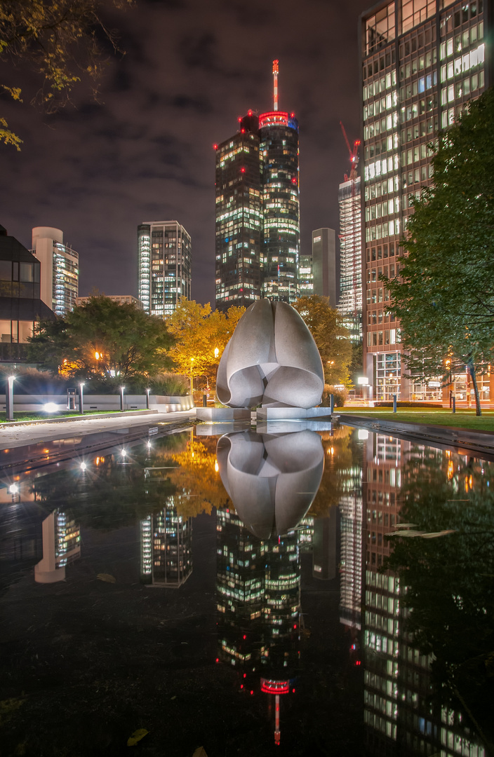 Hessische Impressionen - Koloss von Frankfurt/M.