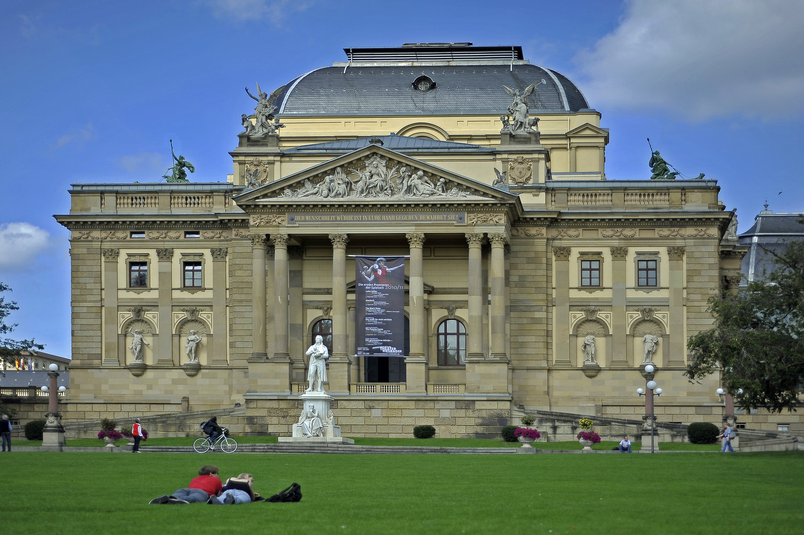 Hessisches Staatstheater -2-