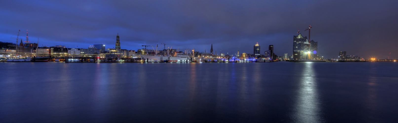 Heute Abend im Hafen.... hat schön geschüttet!